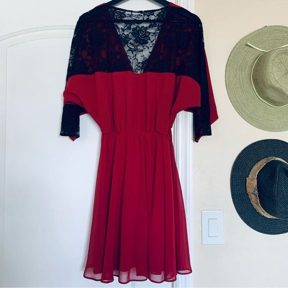 ASOS Deep Red & Black Lace Fit & Flare V-Neck Christmas Party Dress | Size: 6/S - Picture 7 of 11